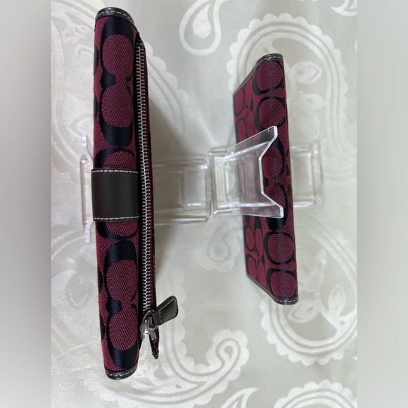 2005: Coach Set in VGUC - Picture 11 of 14